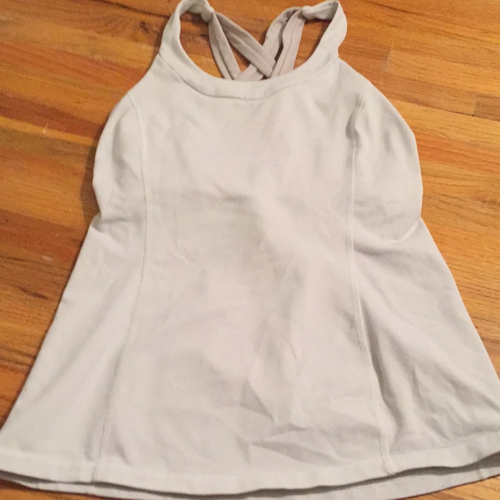 Lululemon tank.
